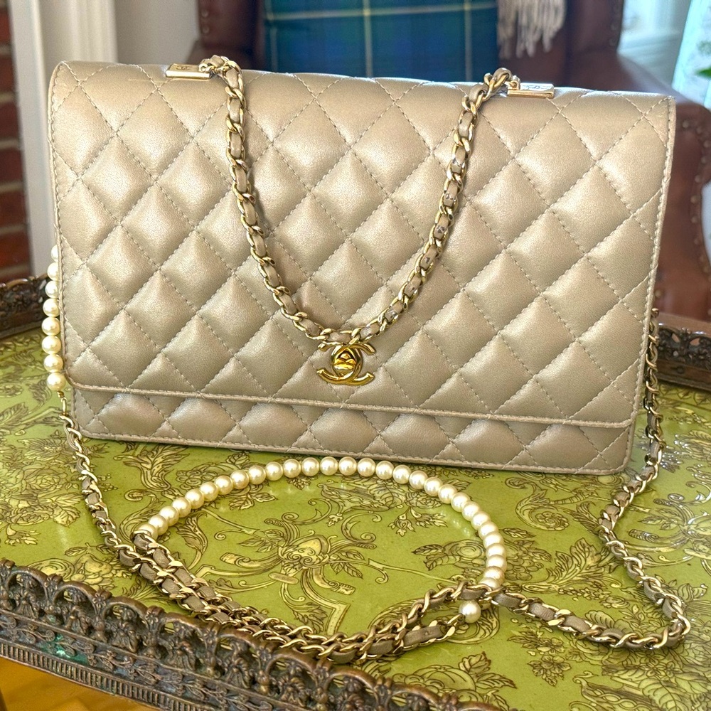 CHANEL evening occasion bag double step with pearl champagne VHTF**